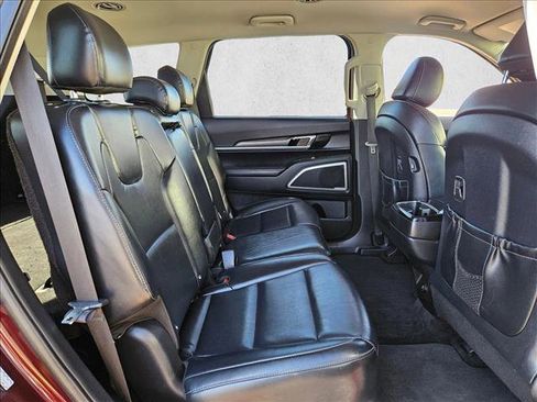 Used 2020 Kia Telluride LX FWD image 24