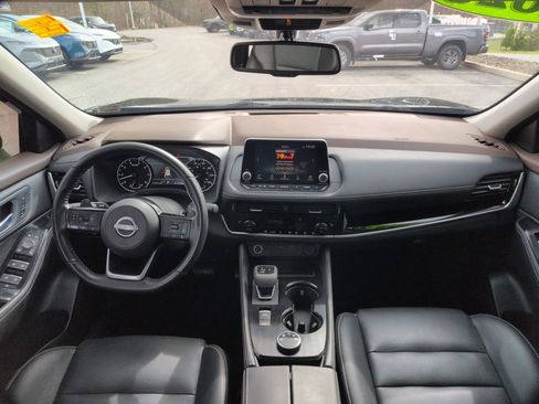 Used 2023 Nissan Rogue SL image 9