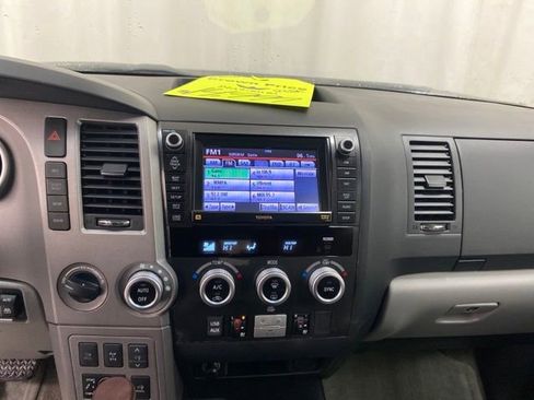 Used 2011 Toyota Sequoia Platinum image 20