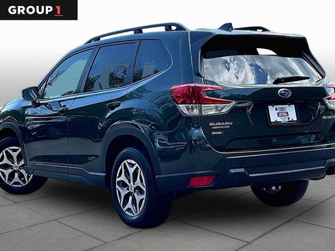 Used 2024 Subaru Forester Premium AWD/4WD image 12