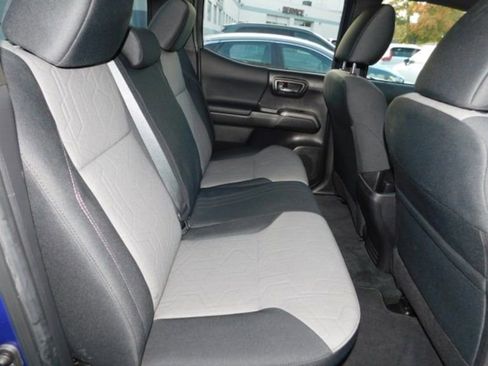 Used 2023 Toyota Tacoma TRD Off-Road image 25