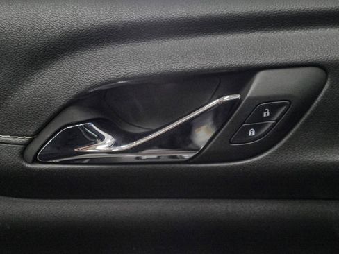 Certified 2023 GMC Acadia SLE w/ Driver Convenience Package image 21