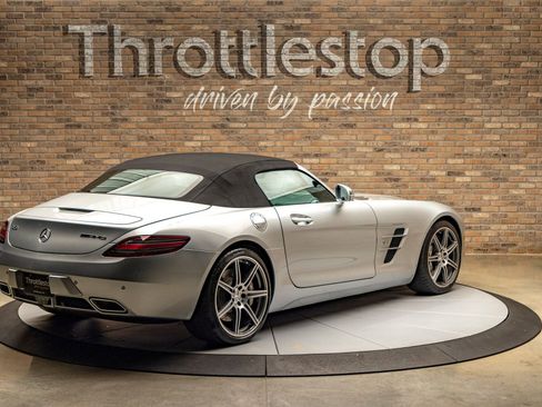 Used 2012 Mercedes-Benz SLS AMG Roadster image 9
