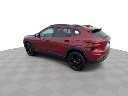 Used 2024 Chevrolet Trax ACTIV w/ Sunroof Package image 6