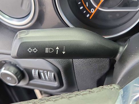 Used 2021 Jeep Wrangler Unlimited Sahara image 28