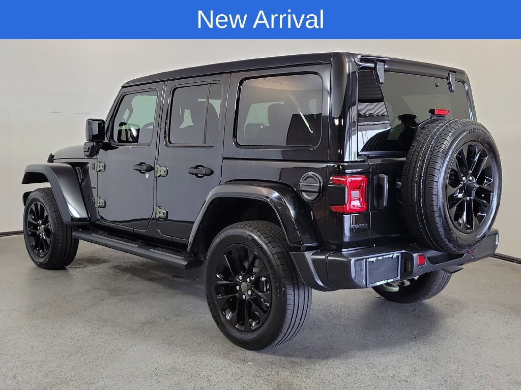Used 2024 Jeep Wrangler Unlimited Sahara w/ Technology Group AWD/4WD image 5