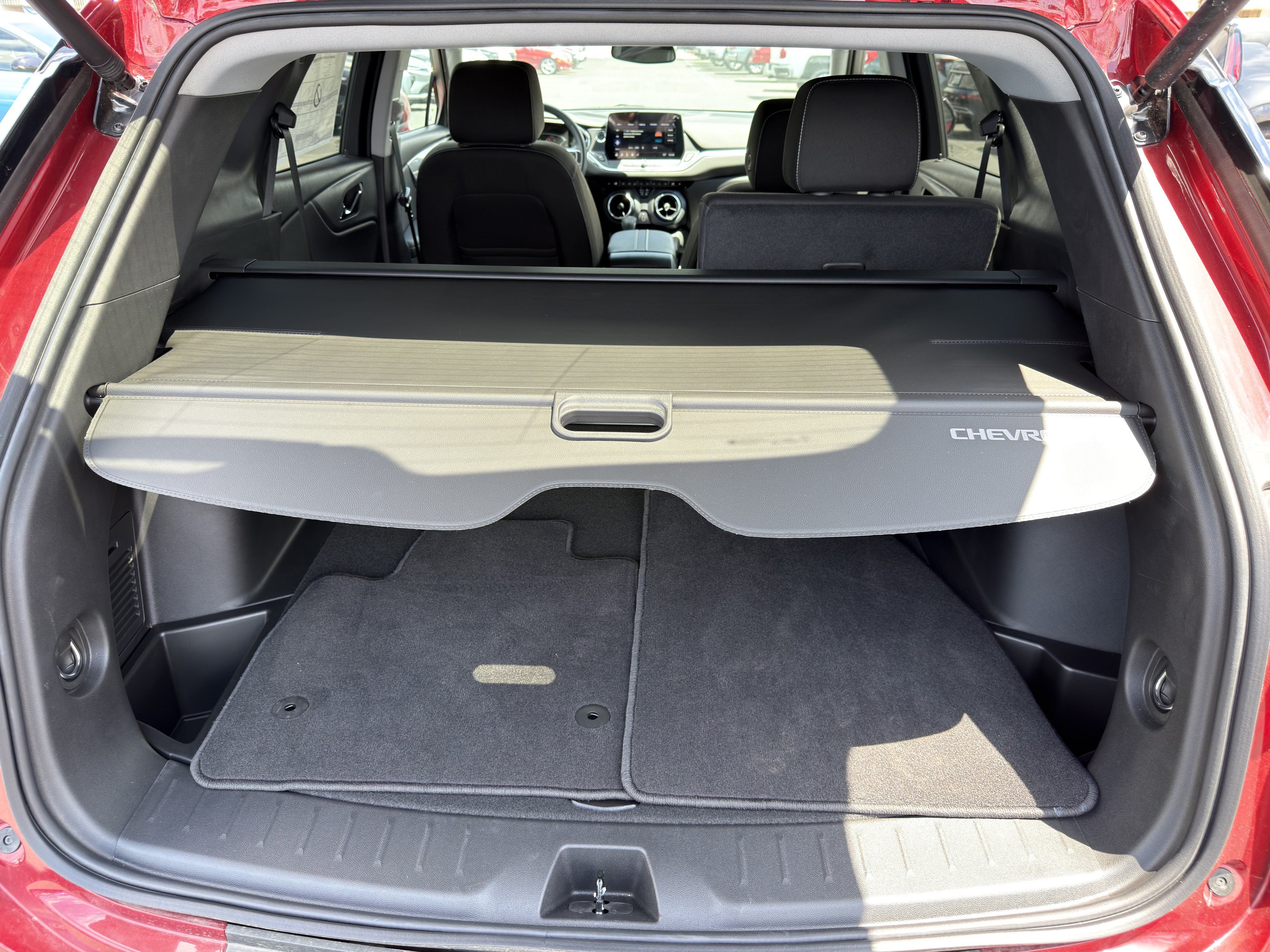 New 2025 Chevrolet Blazer LT w/ Convenience Package FWD image 16