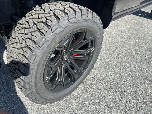New 2026 GMC Sierra 1500 AT4 w/ AT4 Premium Package AWD/4WD image 12
