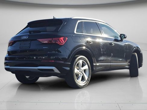Used 2022 Audi Q3 2.0T Premium w/ Convenience Package image 9