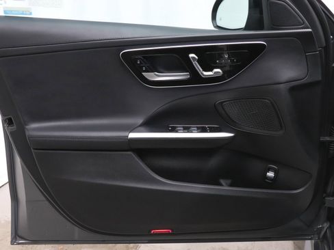 Used 2023 Mercedes-Benz C 300 4MATIC Sedan image 12