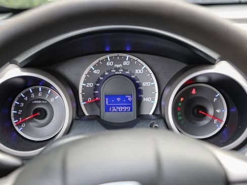 Used 2011 Honda Fit image 21