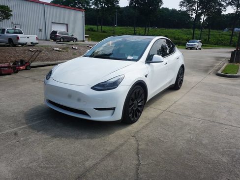 Used 2022 Tesla Model Y Performance AWD/4WD image 30