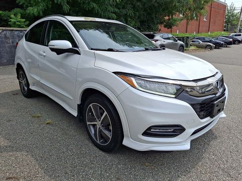 Used 2019 Honda HR-V Touring image 3