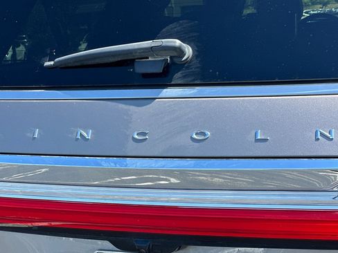 Used 2019 Lincoln Navigator L Reserve image 50
