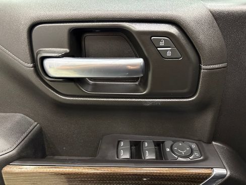 Used 2020 Chevrolet Silverado 1500 LT Trail Boss AWD/4WD image 17