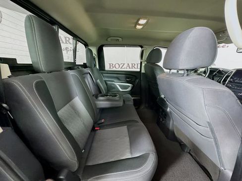 Used 2021 Nissan Titan SV w/ SV Convenience Package image 31