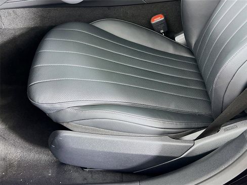 New 2026 Mercedes-Benz E 450 4MATIC Sedan image 18