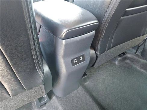 Used 2025 Nissan Kicks SR w/ Illumination Package image 30