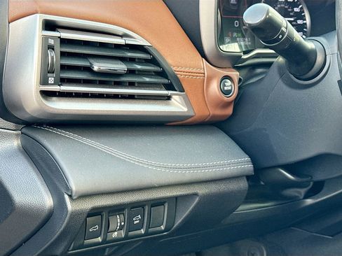 Used 2020 Subaru Outback Touring image 11