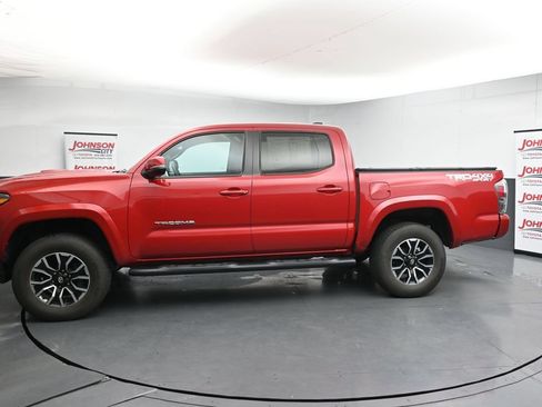 Used 2023 Toyota Tacoma TRD Sport AWD/4WD image 5