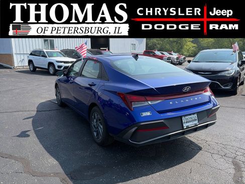 Used 2024 Hyundai Elantra SEL FWD image 5