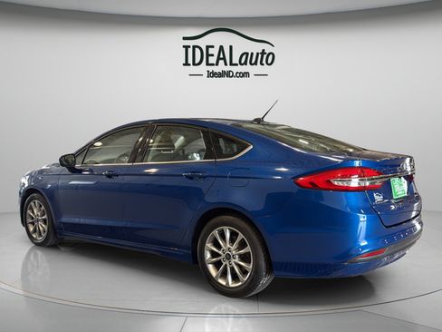 Used 2017 Ford Fusion SE FWD image 12