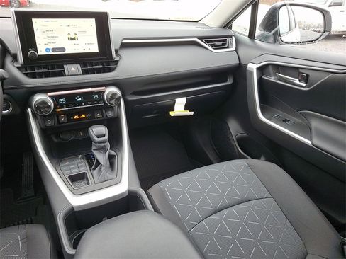 New 2025 Toyota RAV4 XLE w/ Convenience Package image 12