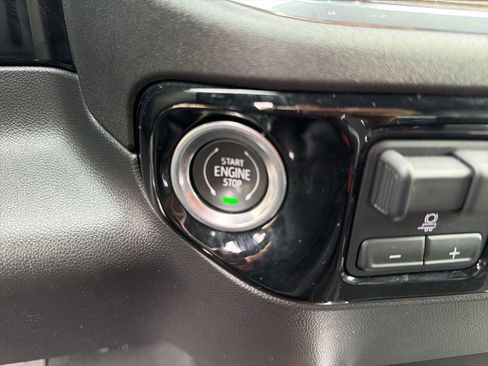 Used 2024 GMC Sierra 1500 Elevation AWD/4WD image 21