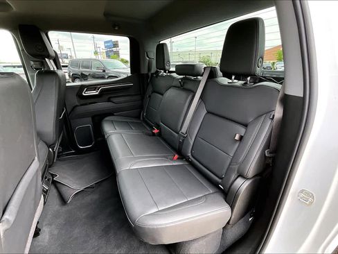 Used 2026 GMC Sierra 1500 SLT AWD/4WD image 21