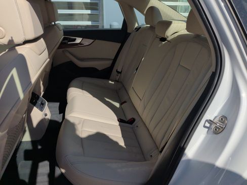 Used 2023 Audi A4 2.0T Premium w/ Convenience Package image 32