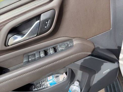 Used 2022 GMC Yukon Denali image 11