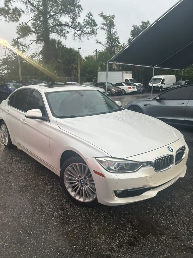 Used 2014 BMW 335i xDrive Sedan AWD/4WD image 10
