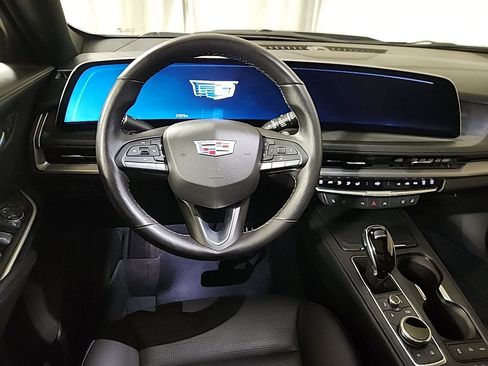 Used 2025 Cadillac XT4 Sport AWD/4WD image 15