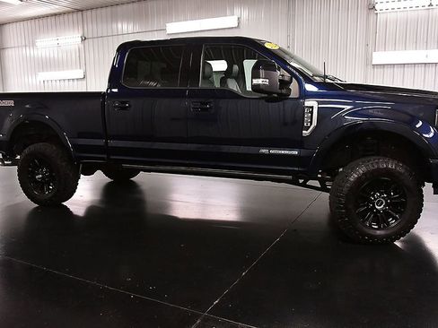 Used 2022 Ford F250 Lariat w/ Tremor Off-Road Package AWD/4WD image 9