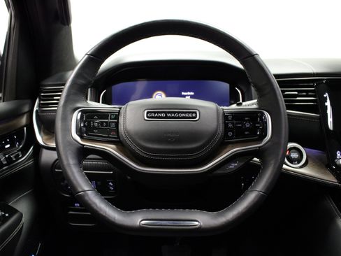 Used 2023 Jeep Grand Wagoneer Series II RWD image 26