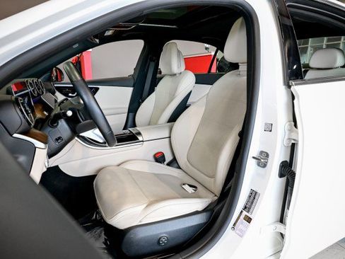 Used 2023 Mercedes-Benz C 300 4MATIC Sedan image 16