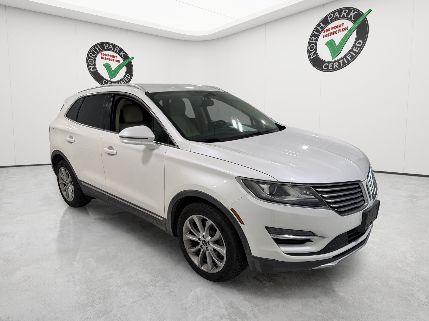 Used 2015 Lincoln MKC FWD w/ Equipment Group 101A Select image 7