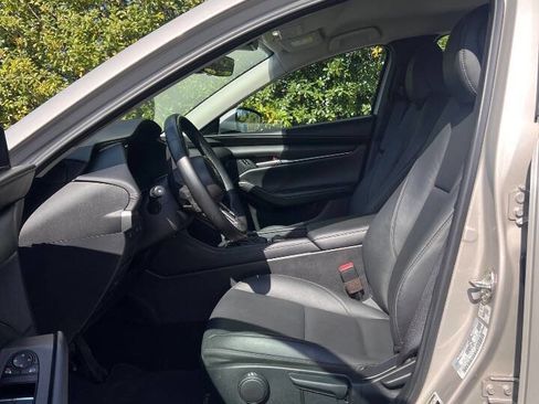 Used 2022 MAZDA MAZDA3 s image 12