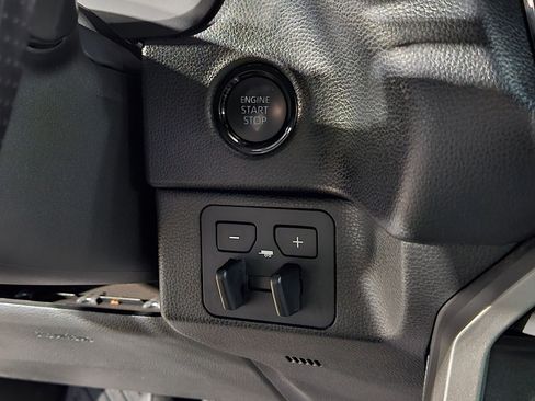 Used 2025 Toyota Tundra SR5 image 32