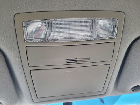 Used 2011 Toyota Camry Base image 20