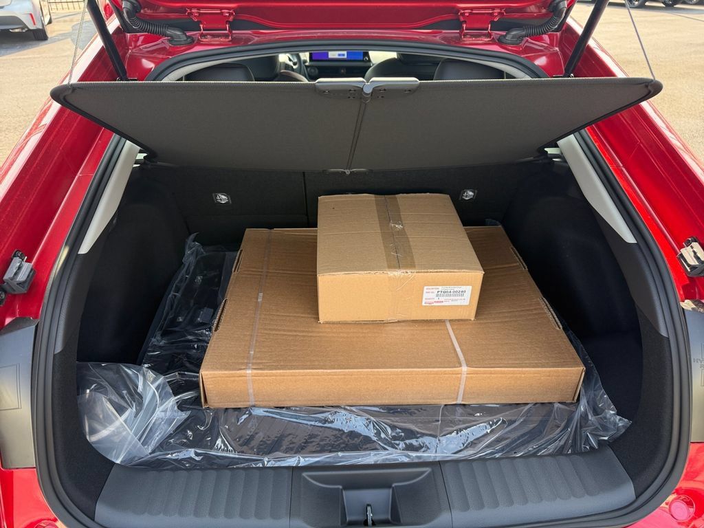 New 2026 Toyota Prius Plug-In Hybrid FWD image 23