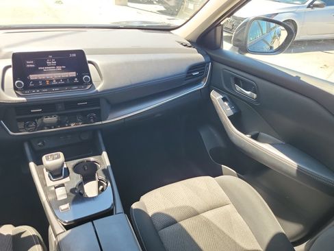 Used 2025 Nissan Rogue SV FWD image 14