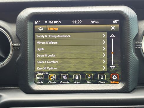 Used 2022 Jeep Wrangler Unlimited Sahara w/ Cold Weather Group AWD/4WD image 28