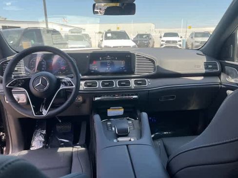 New 2025 Mercedes-Benz GLS 450 4MATIC image 5