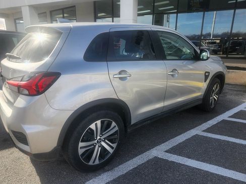 Used 2024 Mitsubishi Outlander SE image 4