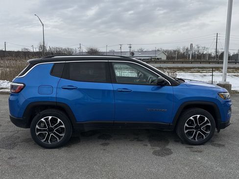 Used 2022 Jeep Compass Limited image 9