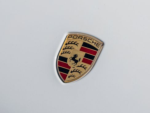 Certified 2022 Porsche Macan S AWD/4WD image 16