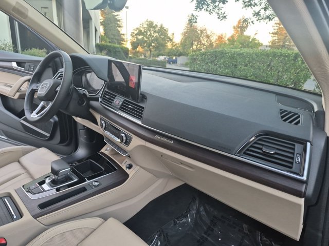 Used 2024 Audi Q5 2.0T Prestige AWD/4WD image 23