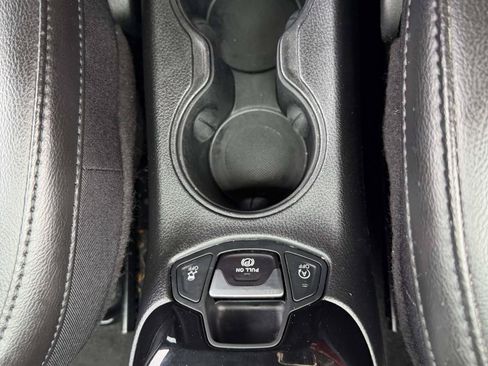 Used 2021 Jeep Compass Latitude AWD/4WD image 22