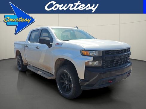 Used 2020 Chevrolet Silverado 1500 Custom Trail Boss w/ Custom Convenience Package AWD/4WD image 1